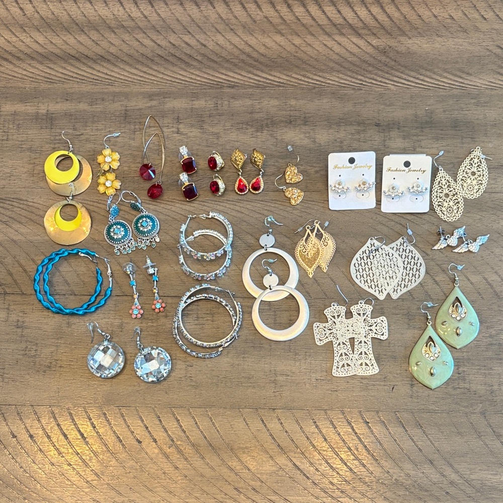 Elegant Women's Jewelry Set - Gold, Silver, Red, Blue, Yellow